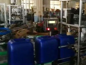 25公斤大桶全自動(dòng)旋蓋機(jī)